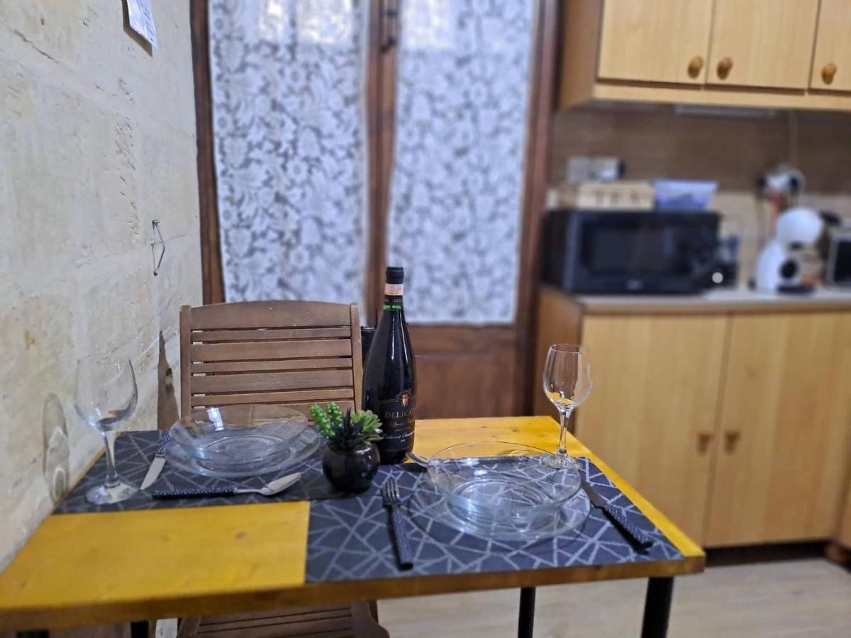 Lovely 1 Bedroom Apartment In The Heart Of Валетта Экстерьер фото